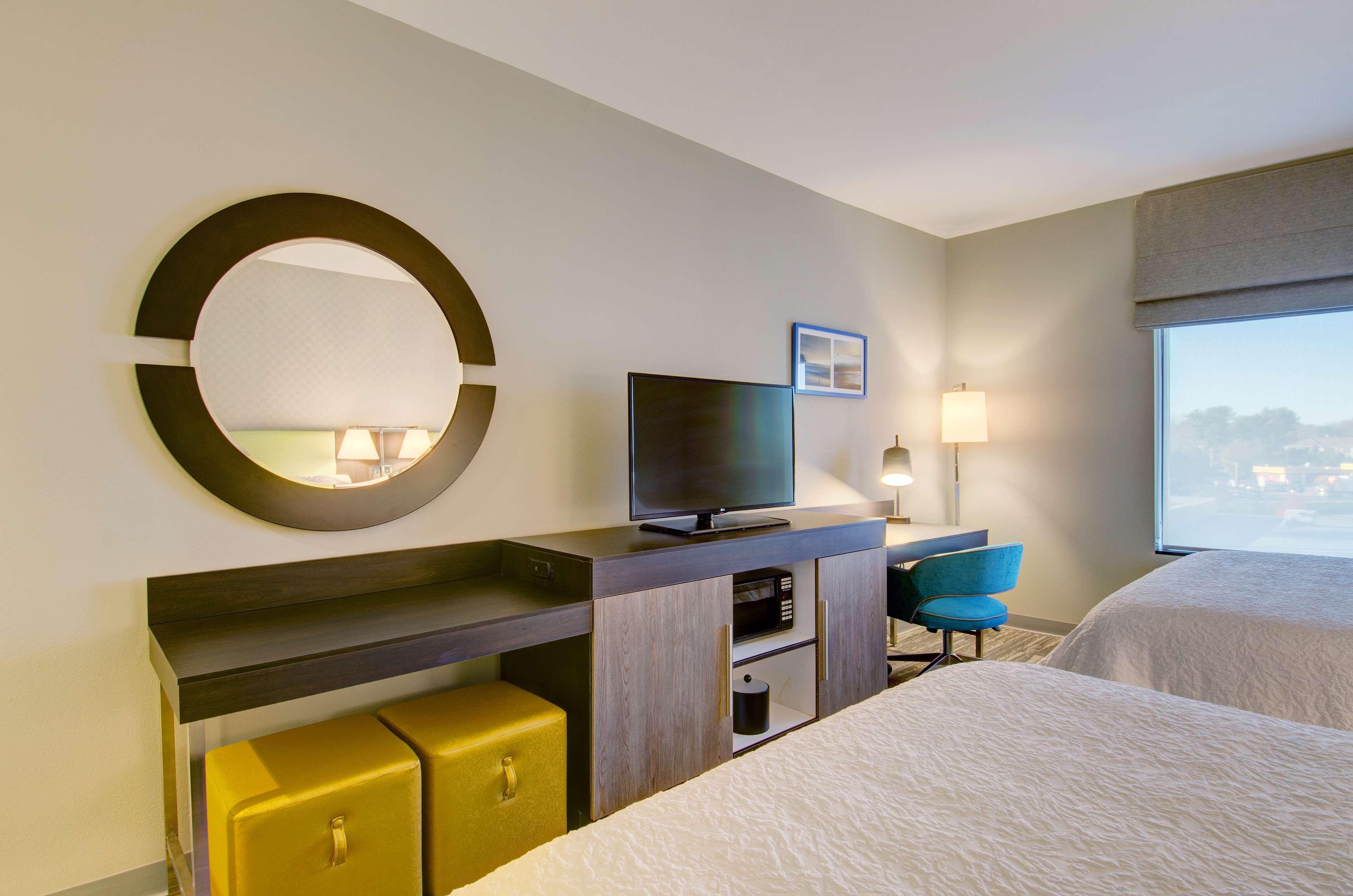 Hampton Inn & Suites Boston/Stoughton Exterior photo